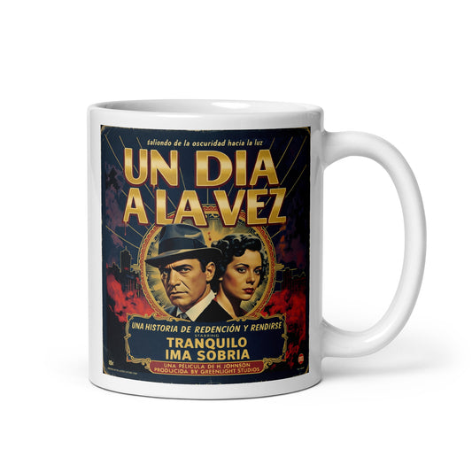 Hermosa y convincente Diseño retro estilo cine noir en español para taza de café con texto “Limpio y Sobrio”, personajes clásicos, escena urbana nocturna y temática de recuperación y vida sin alcohol.